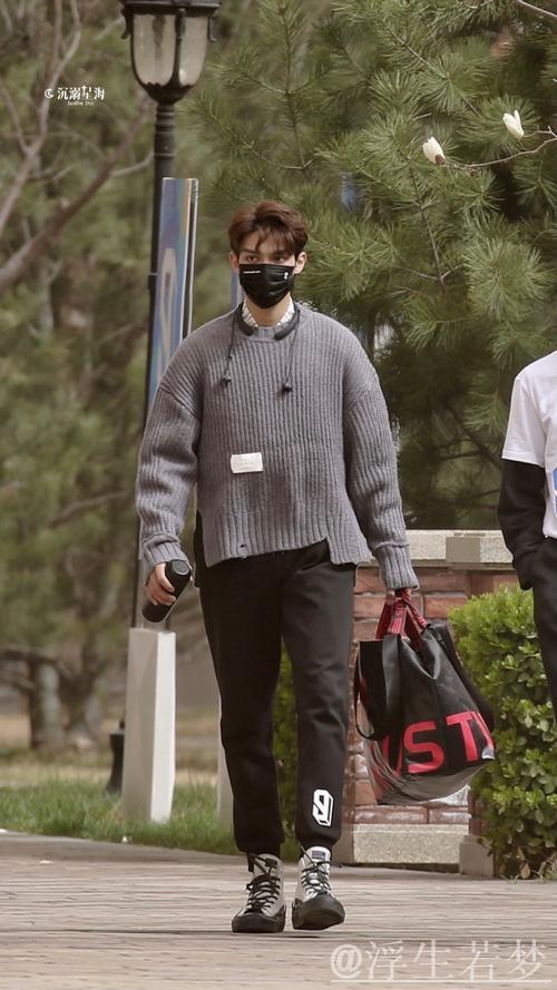 刘星宇:哈利伯顿上演了一场奇迹之秀 刘星宇:哈利伯顿上演了一场奇迹之秀