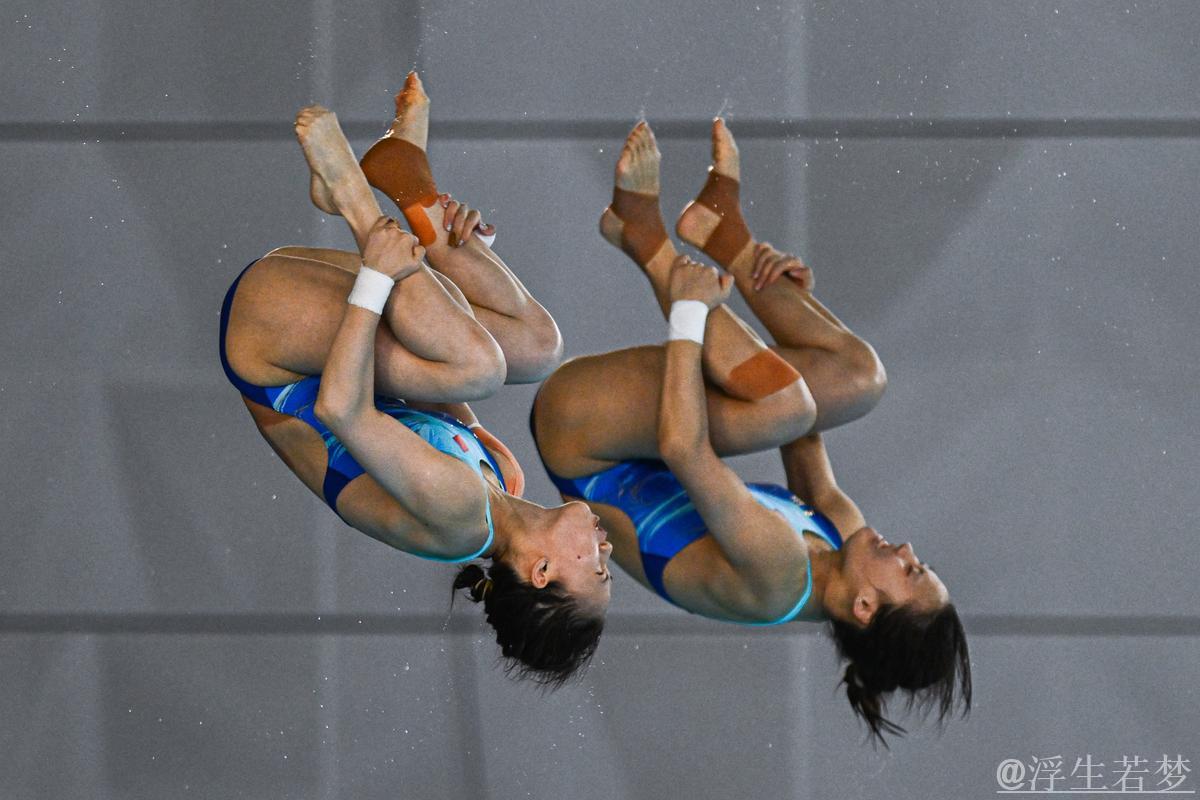 跳水世界杯巅峰对决:女子双人10米跳台冠军争夺战 跳水世界杯巅峰对决:女子双人10米跳台冠军争夺战