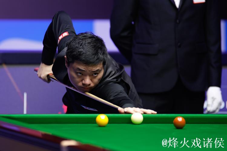 状态不错战胜莱恩斯 西安大奖赛丁俊晖晋级八强 状态不错战胜莱恩斯 西安大奖赛丁俊晖晋级八强