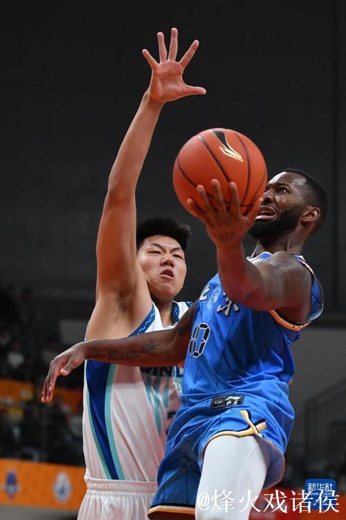 CBA俱乐部杯:青岛崂山啤酒大胜北京北汽 CBA俱乐部杯:青岛崂山啤酒大胜北京北汽